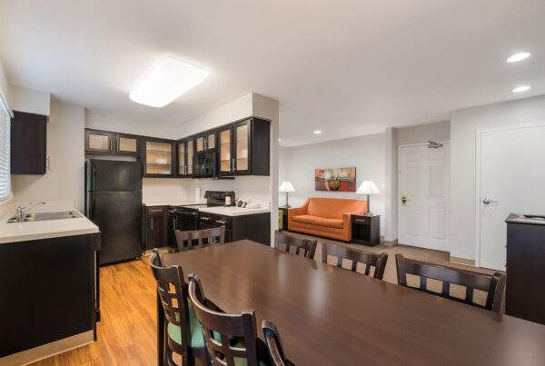 Mainstay Suites Chattanooga Full Kitchen