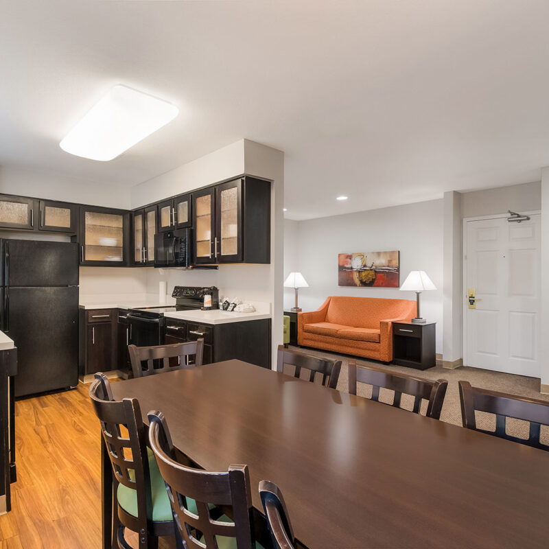 Mainstay Suites Chattanooga Full Kitchen