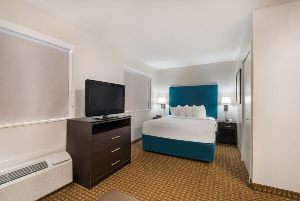 King bed Corporate housing Chattanooga